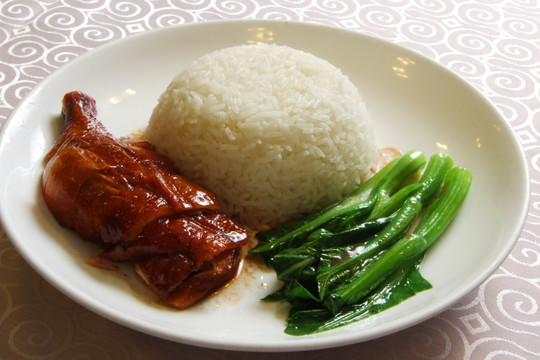 脆皮烧鸭饭