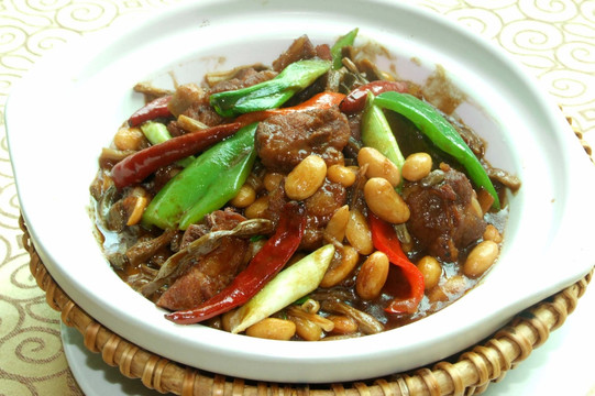 农家豆干焖排骨
