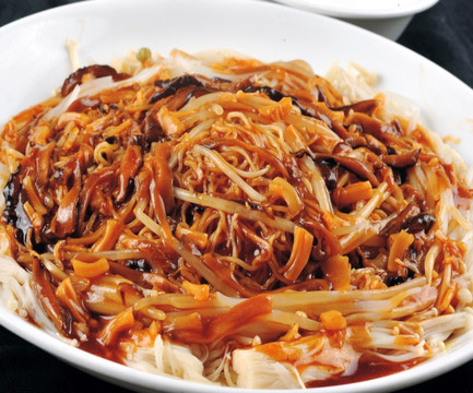 肉丝焖生面