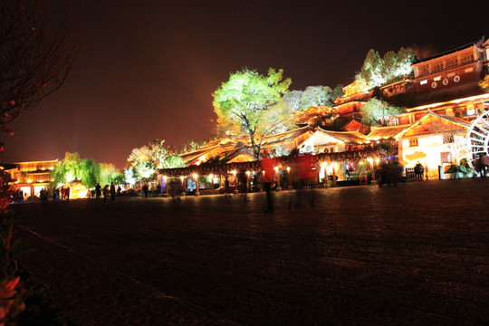 古城建筑夜景