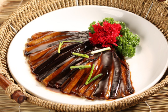 肉饼焖茄子