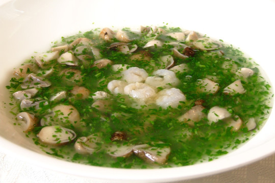 荠菜烩双菇