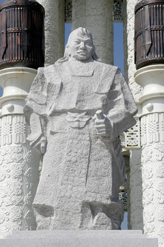 成吉思汗开国功臣哈赤温的雕像