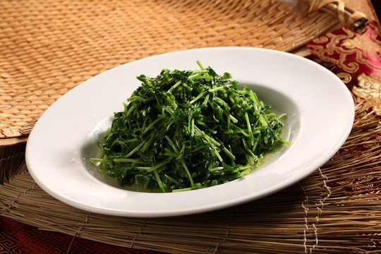 清炒豆苗