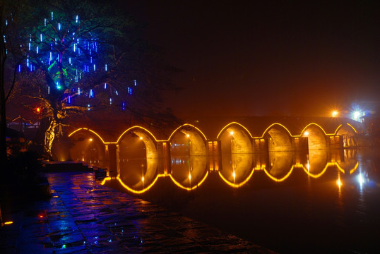 平乐古镇乐善桥夜景