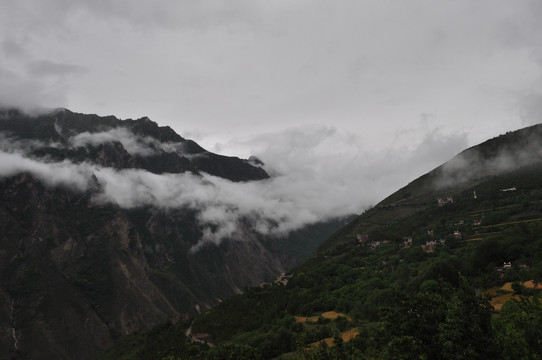 山间