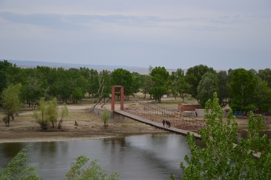 额尔齐斯河铁索桥