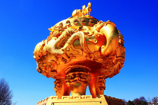 雕塑  世纪宝鼎