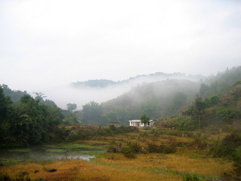 山区晨曦