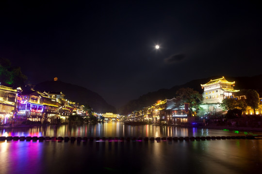 凤凰古城 夜景 沱江景色