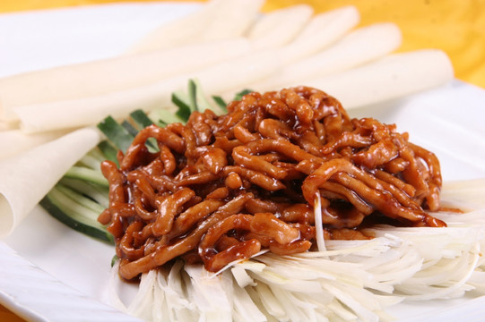 京酱肉丝夹饼
