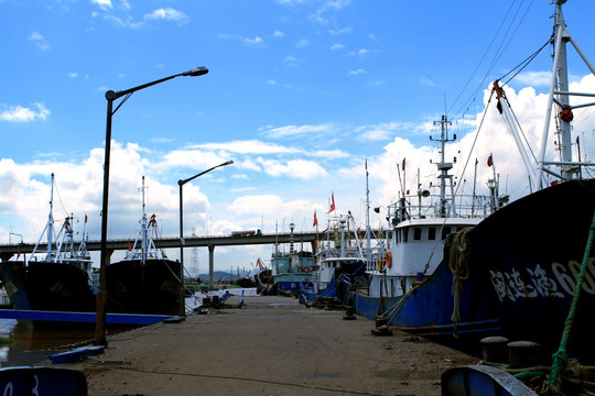 码头渔船