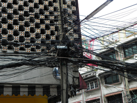 曼谷景观之一 蛛网般的电线