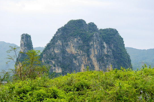 英西峰林骆驼峰