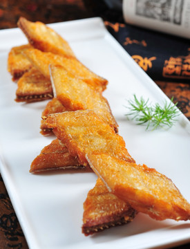 香酥带鱼