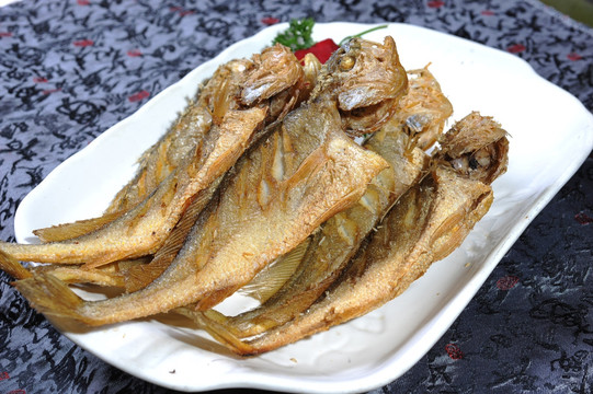 干煎小黄鱼