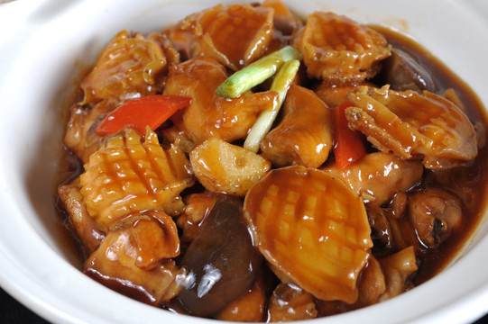 大连鲜鲍焖土鸡