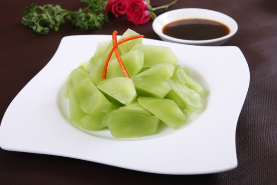 酱味莴笋