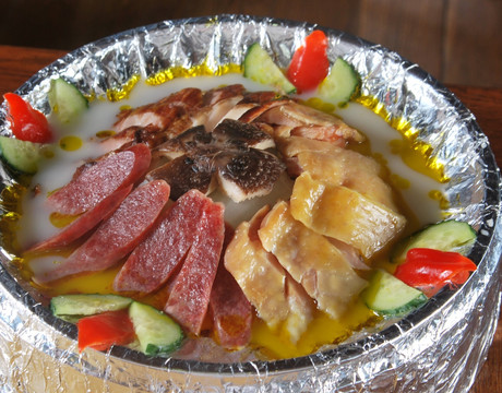 腊味蒸三宝