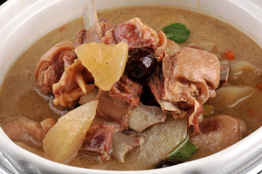 萝卜炖羊肉