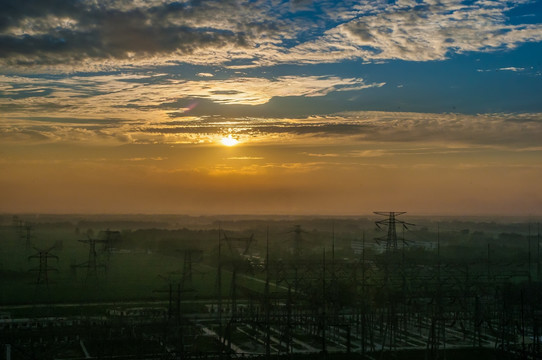 电力夕照