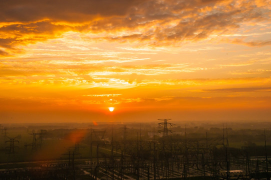 电力夕照