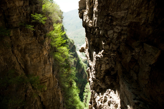 奇险峡谷上方山旅游景观图片