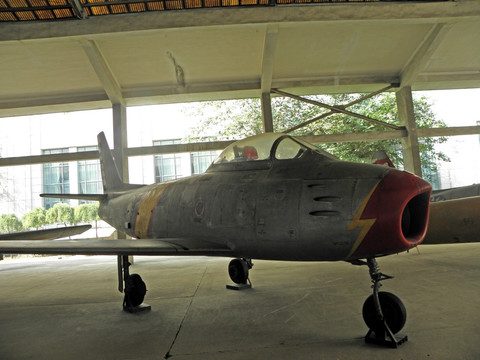 美国F-86“佩刀”战斗机