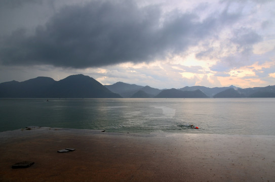 太平湖雨