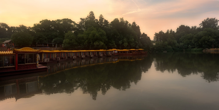 南京白鹭洲公园