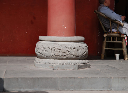 石柱础雕刻