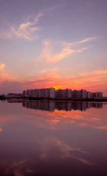 夕阳 倒影