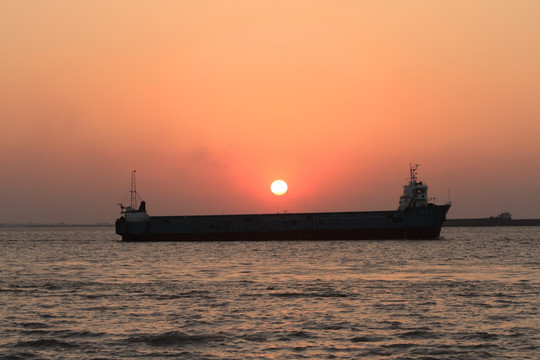 长江夕照