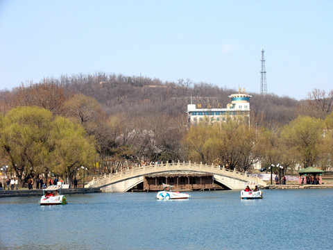 鞍山市二一九公园 游船