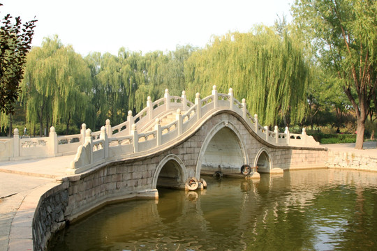 兴隆公园 石桥