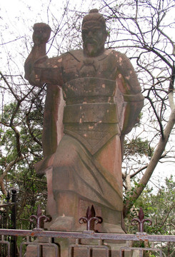 武汉市龟山 卢逊像