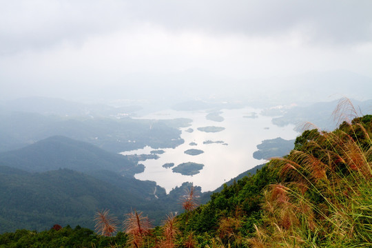 远眺小峰水库