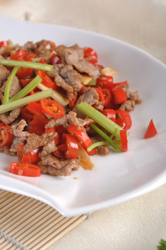 小炒黄牛肉