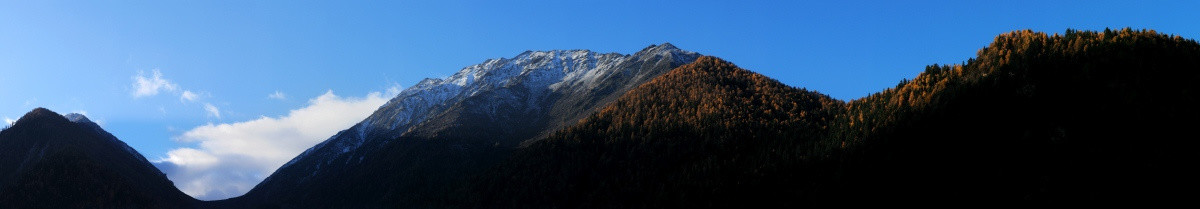 小金日隆镇高山风光全景