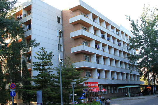 清华大学