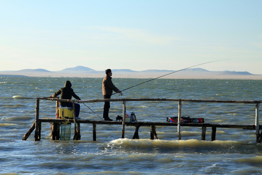 内蒙古赤峰达里诺尔湖 钓鱼