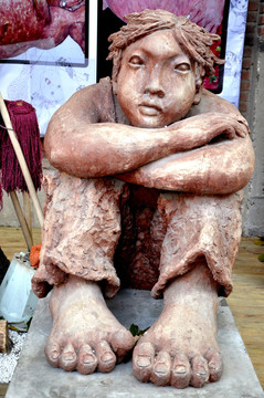 少年雕塑