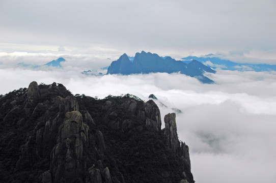 雨雾三清山