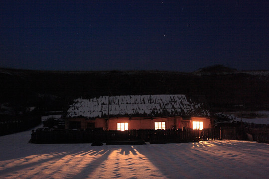 山里人家 夜晚灯光