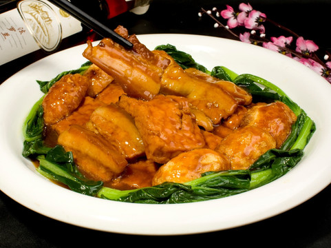 五花肉烧豆腐