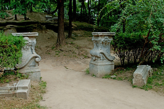圆明园遗址