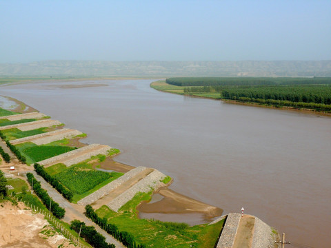 黄河堤坝