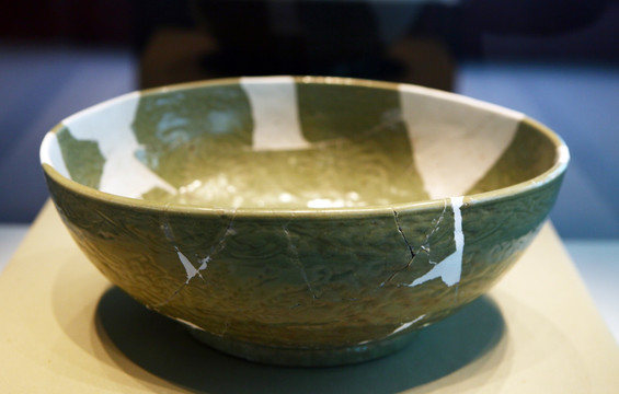 龙泉窑青瓷碗