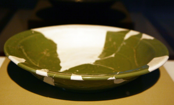 龙泉窑青瓷盘