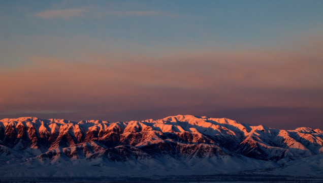雪山 夕阳